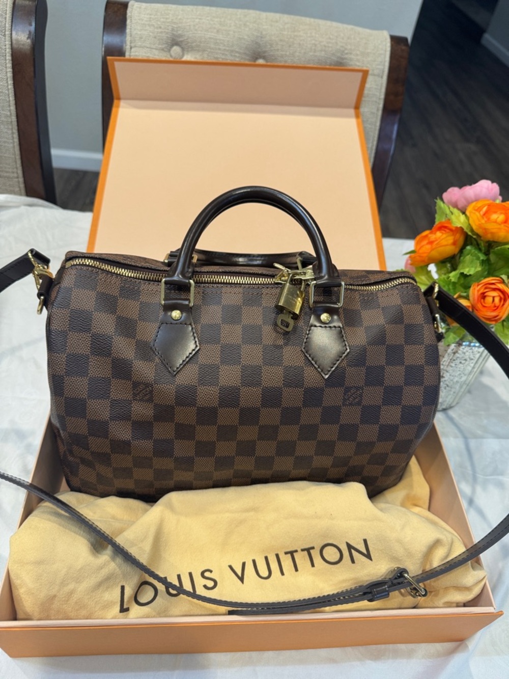 Authentic Louis Vuitton Brown Damier Ebene Bandoulier 30 - Picture 3 of 15